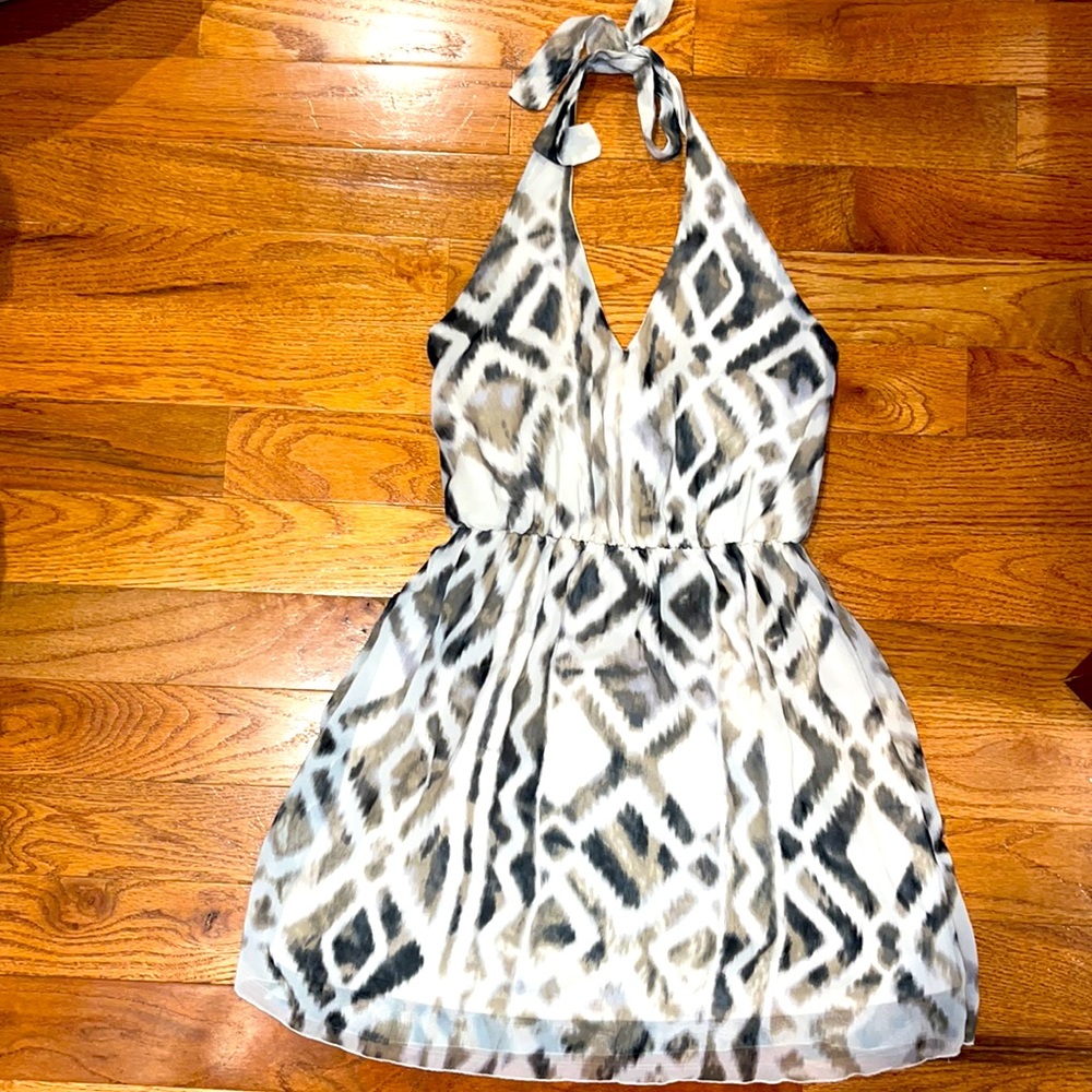 WET SEAL Cream light cheetah print Dress Size M Never worn Great condition